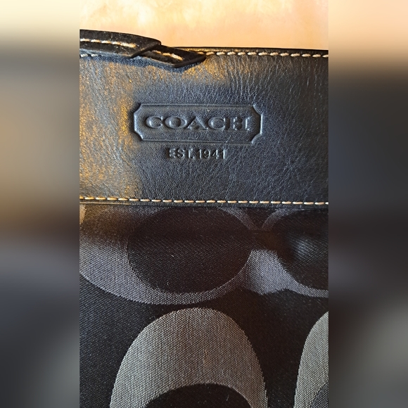 GENUINE COACH LEATHER AND JACQUARD CONVERTIBLE BUCKET BAG - Picture 3 of 16